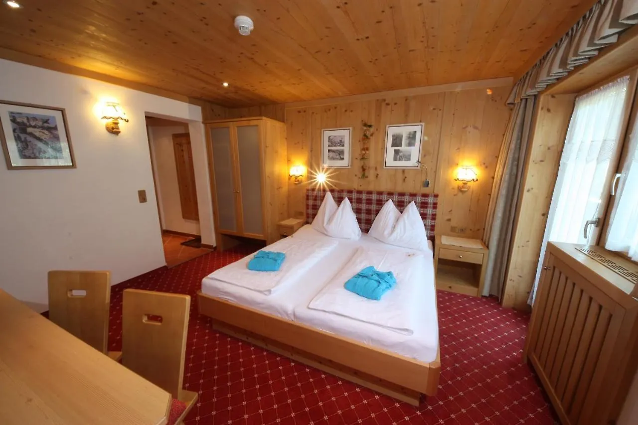 Talheimer Grias Di & Hoamat Since 1958 Inklusive Therme Tauern Spa & Jokercard Saalbach-Hinterglemm 3*,  Austria